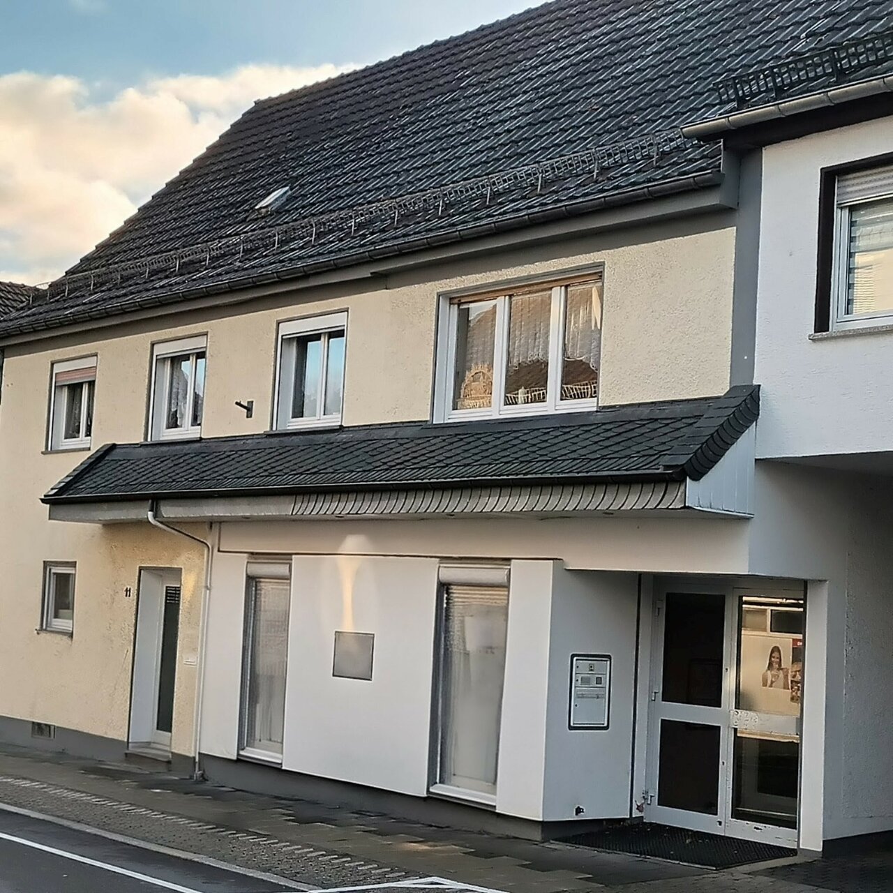 Pollerhofstraße 11, 2025, Foto Doris Kisters, bearbeitet Eva Fielenbach