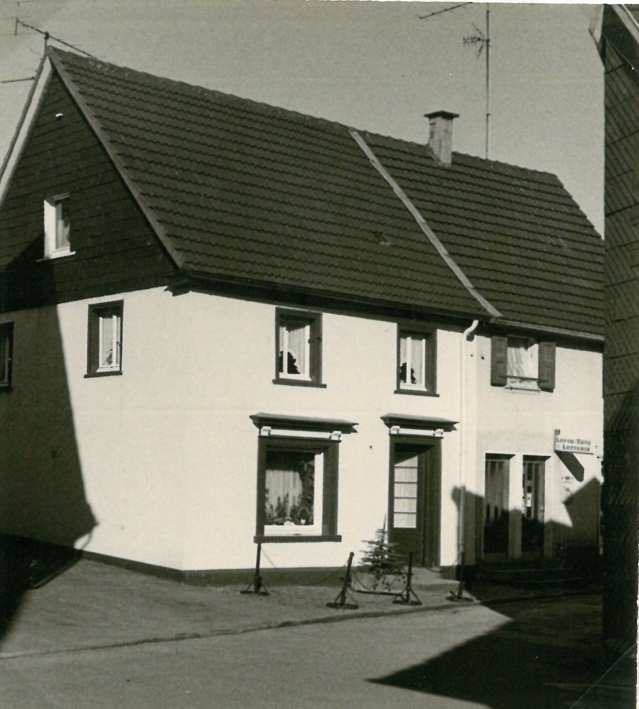 Bachstr. 12 u. 10, 1975, GAL Fotos ab 1975 Nr. 962 aus GAL Sammlung Ursula Homberg Nr. 181