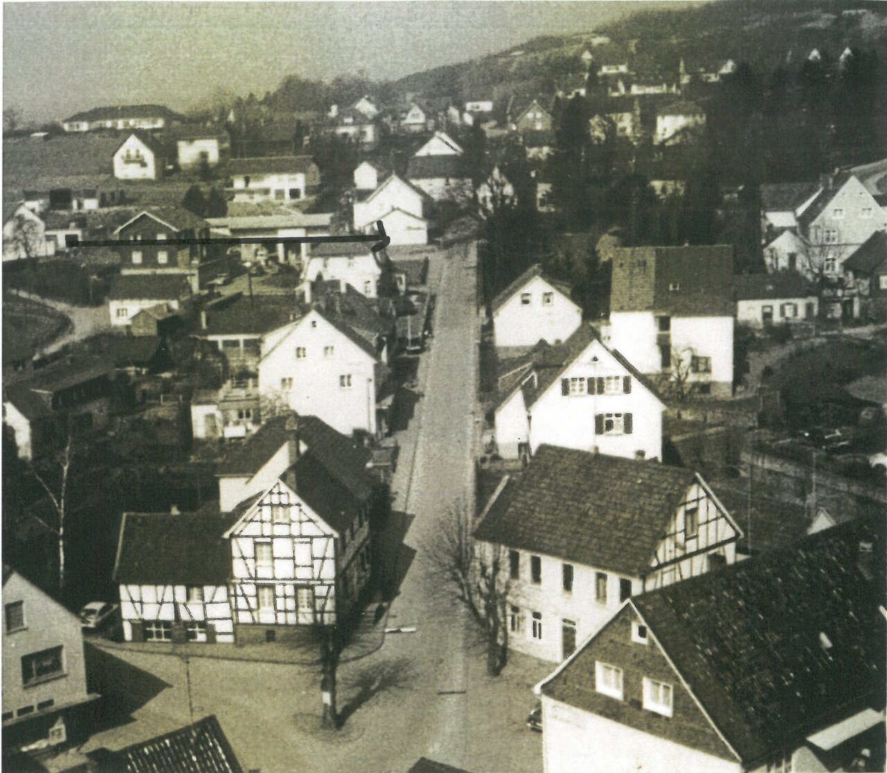GAL Fotobestand Nr. 151 -mit Pfeil-, 1973, Foto Krämer aus Sammlung Gabriele Cosler