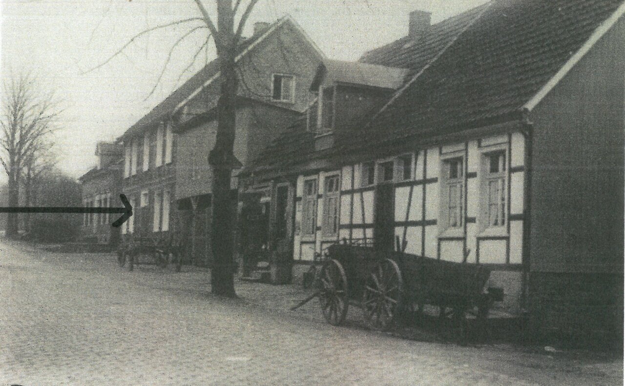 Hauptstraße 48 -mit Pfeil-, o.D. aus GAL Sammlung Ursula Homberg Nr. 214