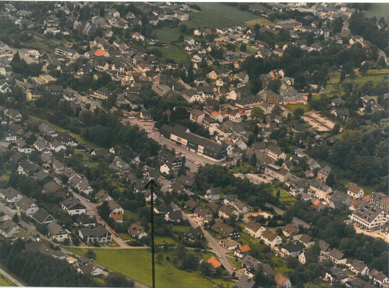 GAL Fotobestand Großformat Nr. 30 -mit Pfeil-, 1980er Jahre, Fotograf unbekannt
