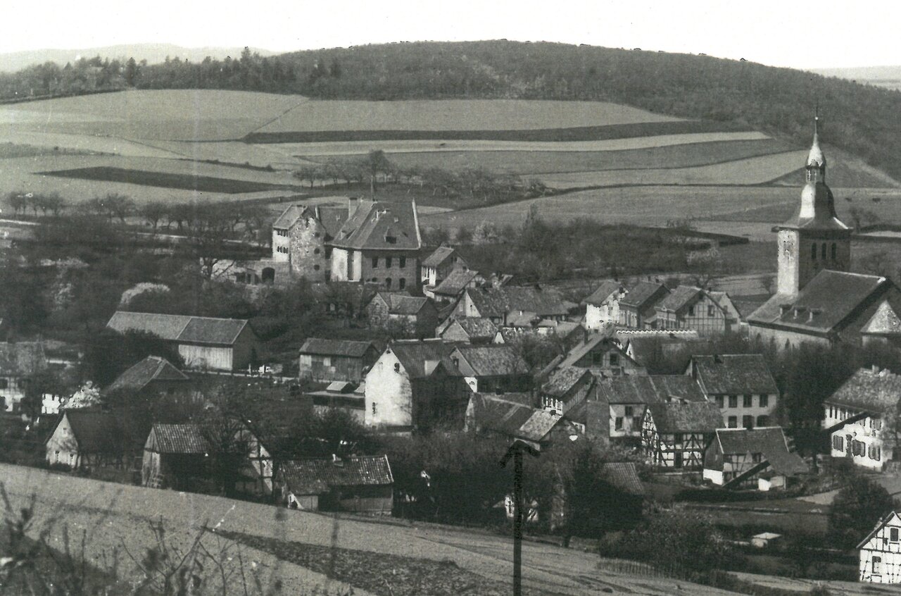 GAL Fotobestand bis 1930 Nr. 3 -mit Pfeil-, um 1900, Fotograf unbekannt