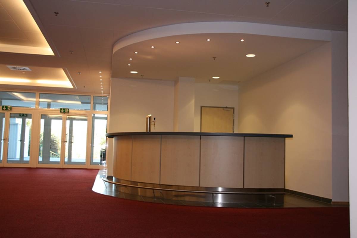Kulturzentrum – Foyer mit Theke