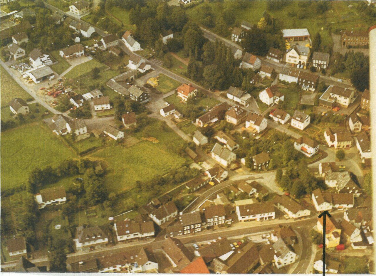 GAL Fotobestand ab 1975 Nr. 981 -mit Pfeil-, 1977, Foto Bärbel Klein aus GAL Sammlung Ursula Homberg Nr. 155