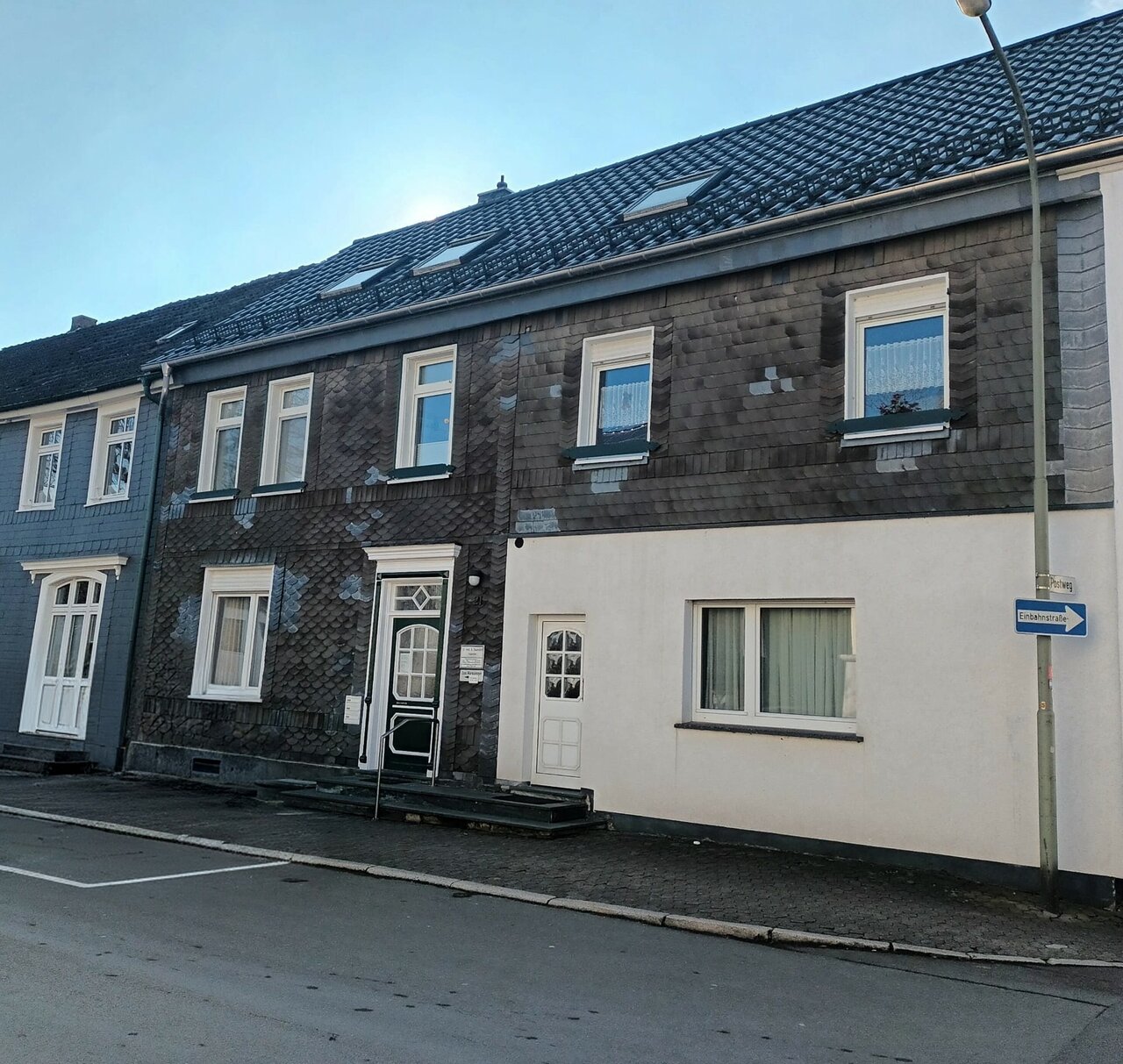 Eichenhofstraße 21, 2026, Foto Doris Kisters, bearbeitet Eva Fielenbach