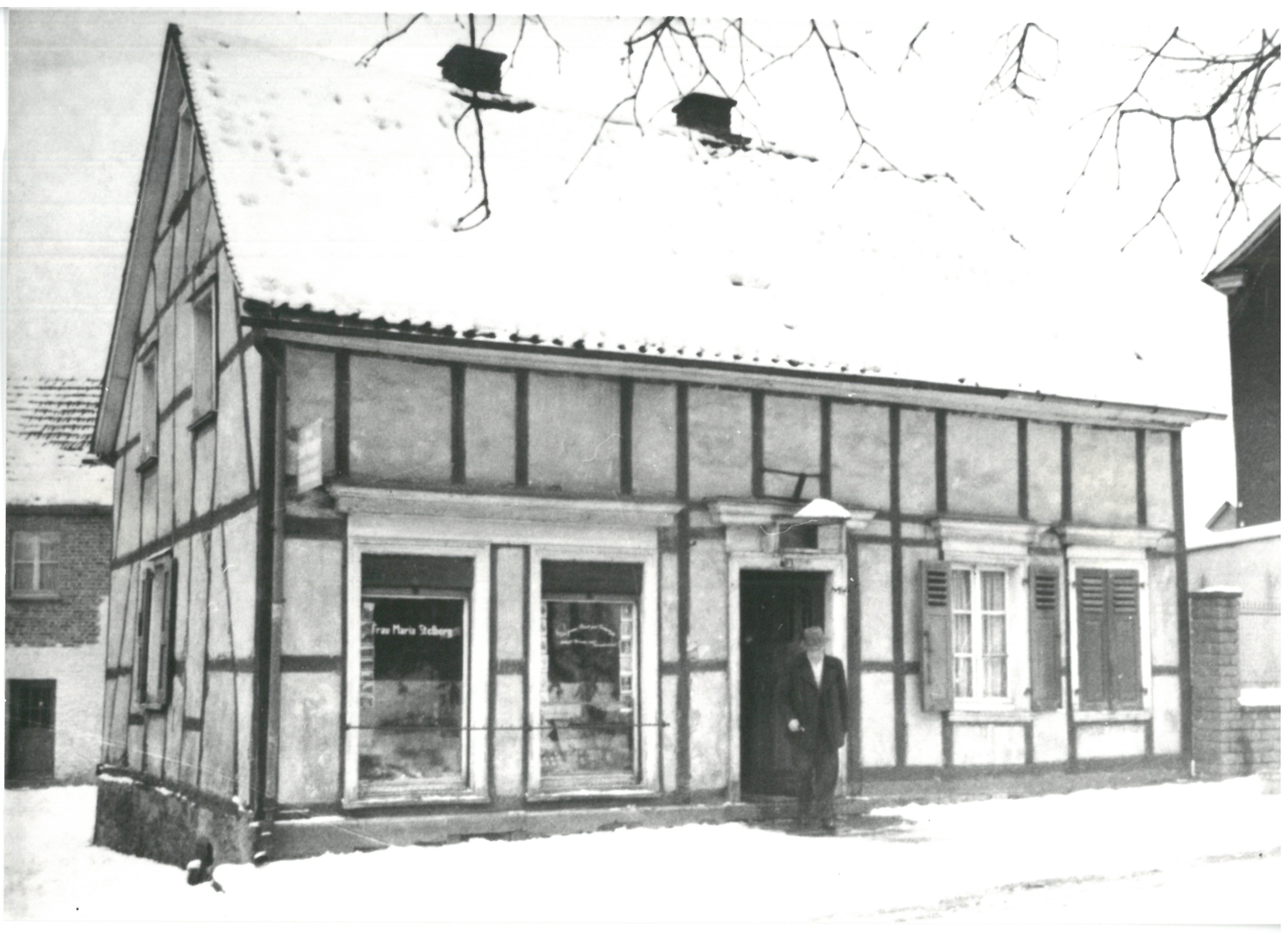 003 Friseur- und Schreibwaren Stelberg